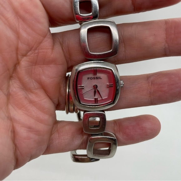 Fossil Watch with Square Pink Dial Womens Model: ES1964 New Battery - Picture 5 of 6